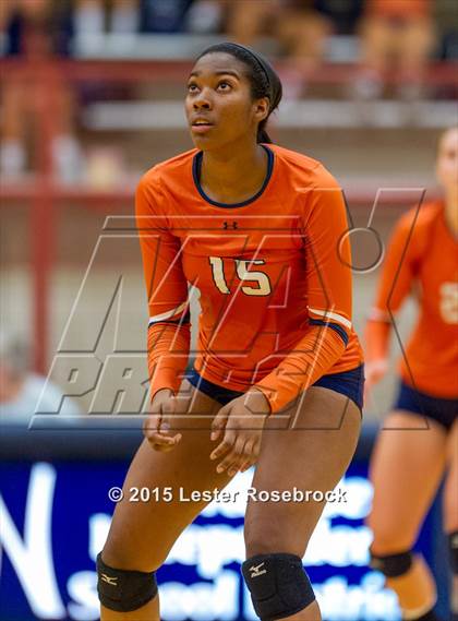 Thumbnail 2 in San Antonio Madison vs Warren photogallery.