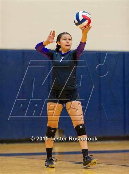 Thumbnail 1 in San Antonio Madison vs Warren photogallery.