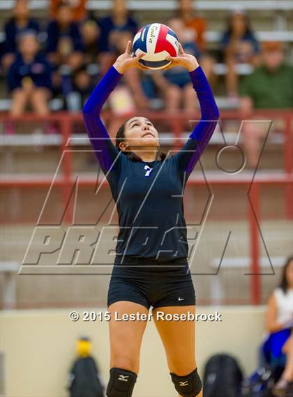 Thumbnail 1 in San Antonio Madison vs Warren photogallery.