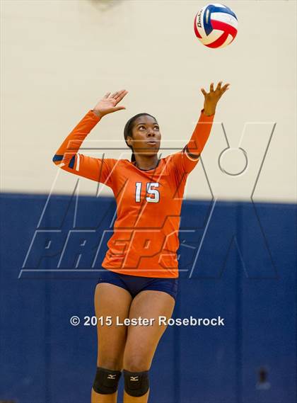 Thumbnail 3 in San Antonio Madison vs Warren photogallery.