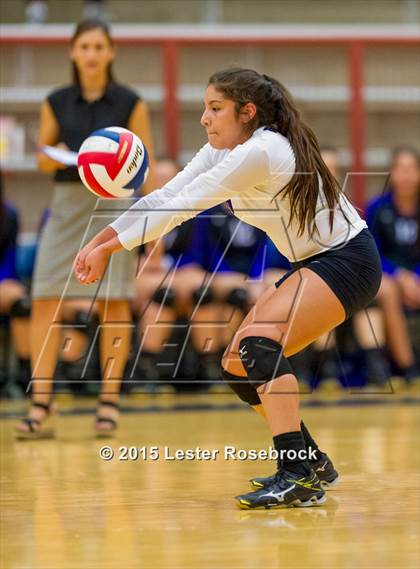 Thumbnail 2 in San Antonio Madison vs Warren photogallery.