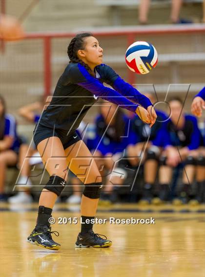 Thumbnail 1 in San Antonio Madison vs Warren photogallery.