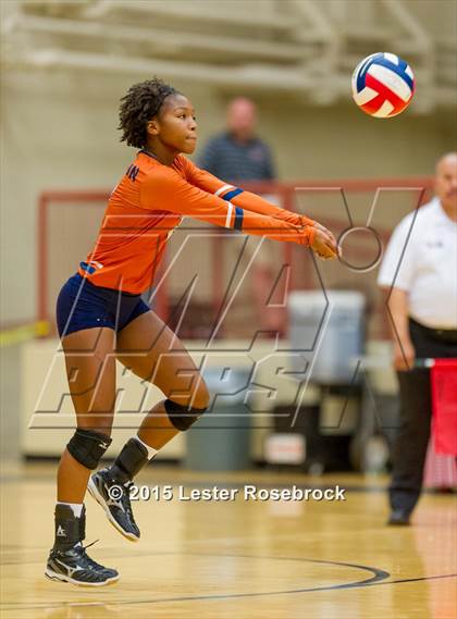 Thumbnail 3 in San Antonio Madison vs Warren photogallery.