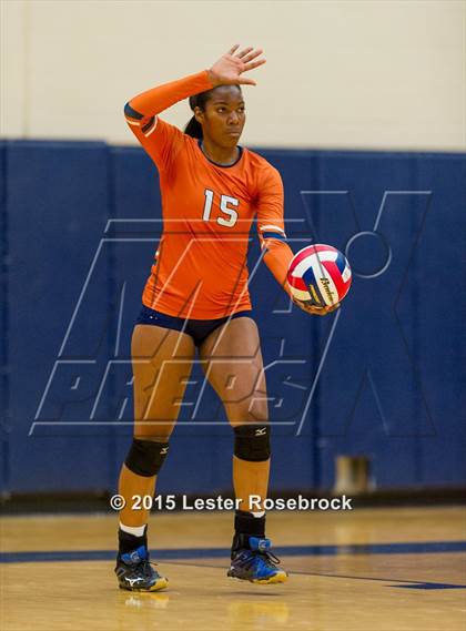 Thumbnail 1 in San Antonio Madison vs Warren photogallery.