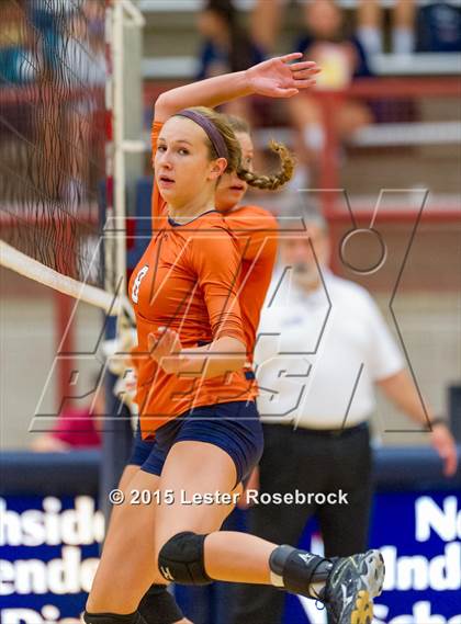 Thumbnail 2 in San Antonio Madison vs Warren photogallery.
