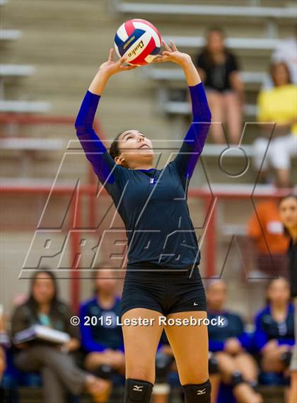Thumbnail 2 in San Antonio Madison vs Warren photogallery.