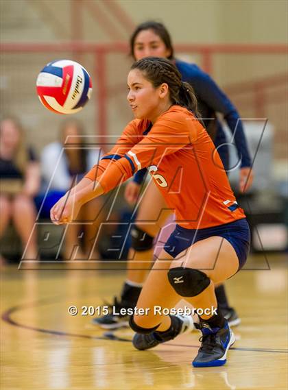 Thumbnail 3 in San Antonio Madison vs Warren photogallery.