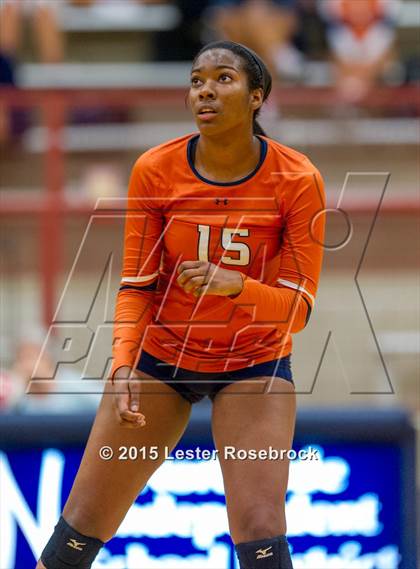 Thumbnail 1 in San Antonio Madison vs Warren photogallery.