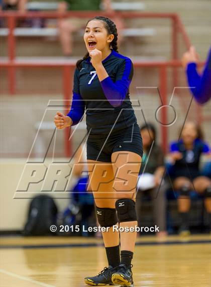 Thumbnail 3 in San Antonio Madison vs Warren photogallery.