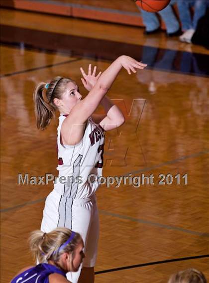 Thumbnail 2 in Morristown-Hamblen West vs Sevier County  (2-AAA district playoff) photogallery.