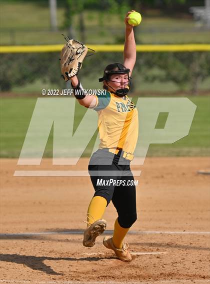 Thumbnail 3 in Pine Forest vs Terry Sanford  photogallery.