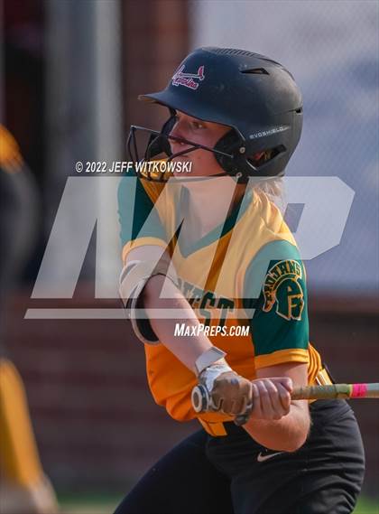 Thumbnail 2 in Pine Forest vs Terry Sanford  photogallery.