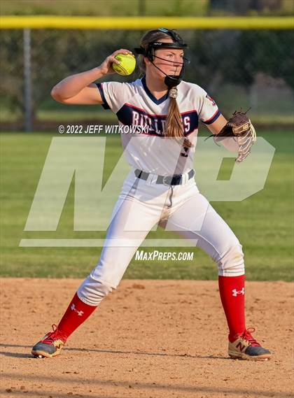 Thumbnail 2 in Pine Forest vs Terry Sanford  photogallery.
