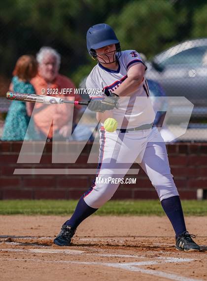 Thumbnail 2 in Pine Forest vs Terry Sanford  photogallery.