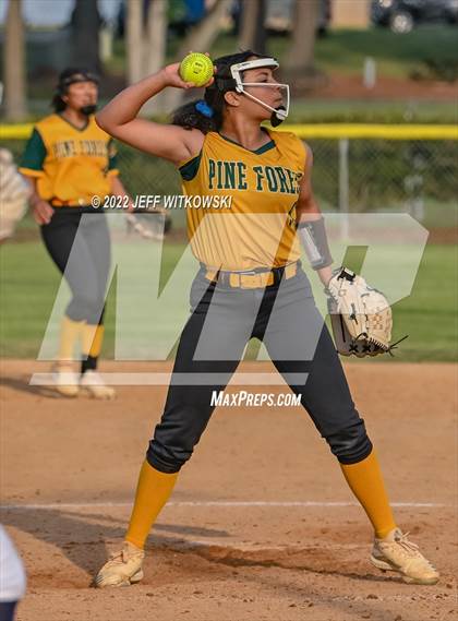 Thumbnail 3 in Pine Forest vs Terry Sanford  photogallery.