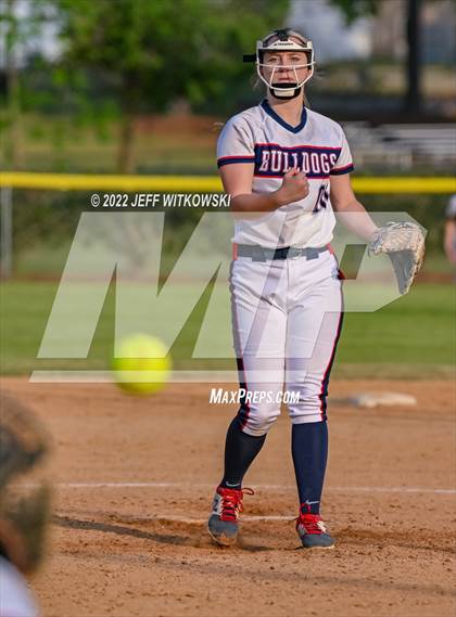 Thumbnail 3 in Pine Forest vs Terry Sanford  photogallery.