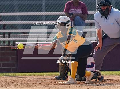 Thumbnail 2 in Pine Forest vs Terry Sanford  photogallery.