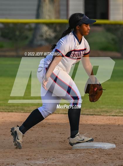 Thumbnail 2 in Pine Forest vs Terry Sanford  photogallery.