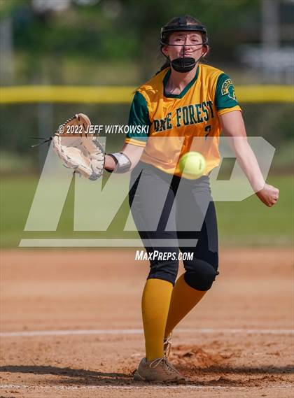 Thumbnail 3 in Pine Forest vs Terry Sanford  photogallery.