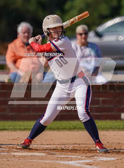 Thumbnail 3 in Pine Forest vs Terry Sanford  photogallery.