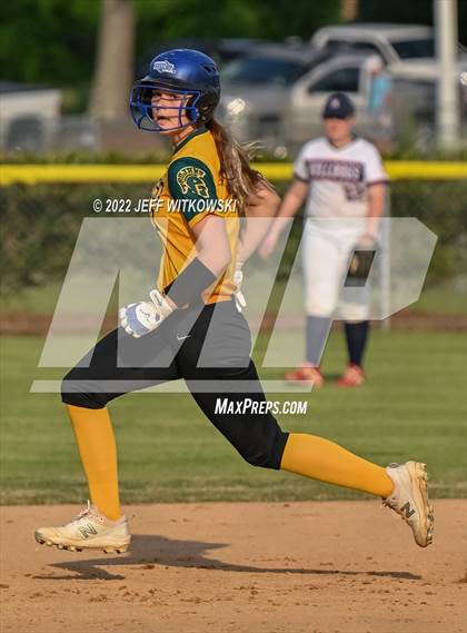 Thumbnail 3 in Pine Forest vs Terry Sanford  photogallery.