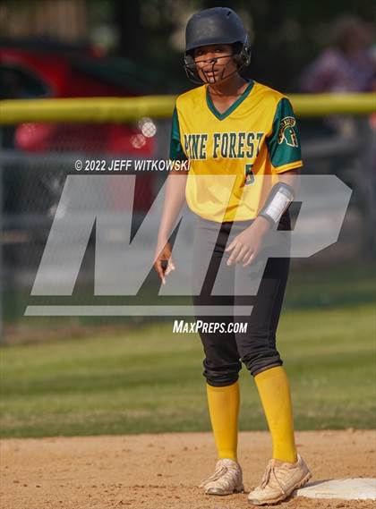 Thumbnail 3 in Pine Forest vs Terry Sanford  photogallery.