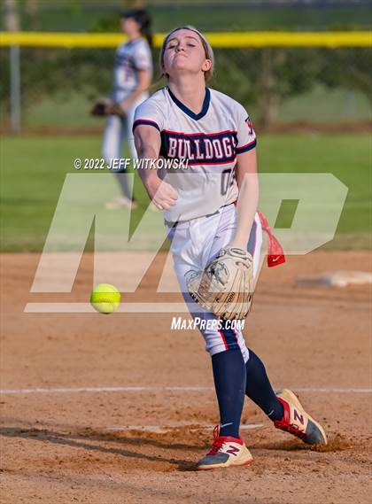 Thumbnail 2 in Pine Forest vs Terry Sanford  photogallery.