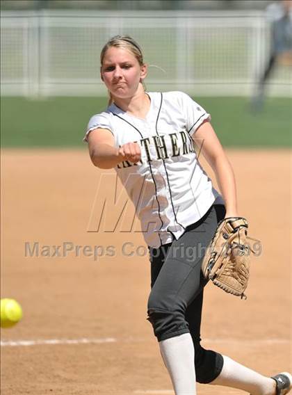 Thumbnail 2 in Palos Verdes Peninsula vs. San Clemente (Woodbridge Classic) photogallery.