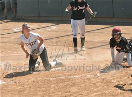 Thumbnail 1 in Palos Verdes Peninsula vs. San Clemente (Woodbridge Classic) photogallery.