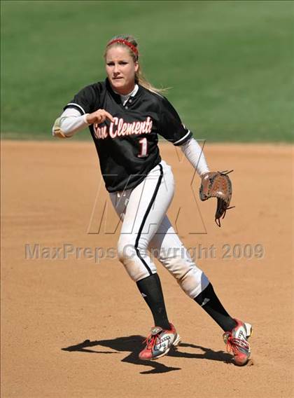 Thumbnail 2 in Palos Verdes Peninsula vs. San Clemente (Woodbridge Classic) photogallery.