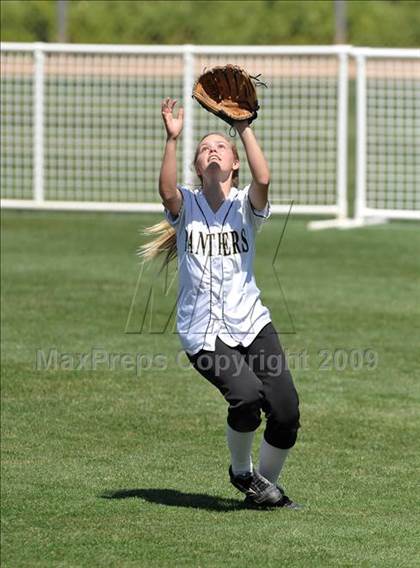Thumbnail 3 in Palos Verdes Peninsula vs. San Clemente (Woodbridge Classic) photogallery.