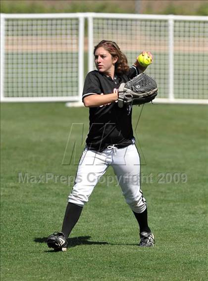 Thumbnail 3 in Palos Verdes Peninsula vs. San Clemente (Woodbridge Classic) photogallery.