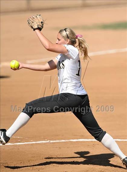 Thumbnail 2 in Palos Verdes Peninsula vs. San Clemente (Woodbridge Classic) photogallery.