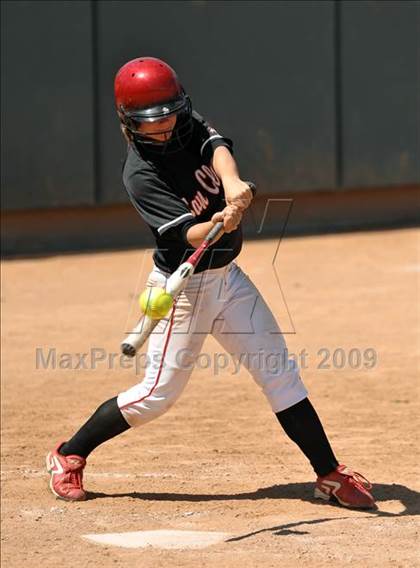 Thumbnail 1 in Palos Verdes Peninsula vs. San Clemente (Woodbridge Classic) photogallery.