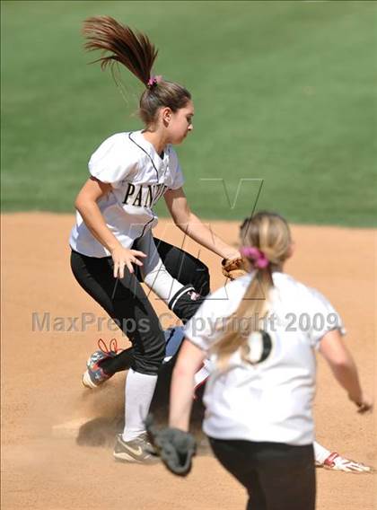 Thumbnail 2 in Palos Verdes Peninsula vs. San Clemente (Woodbridge Classic) photogallery.