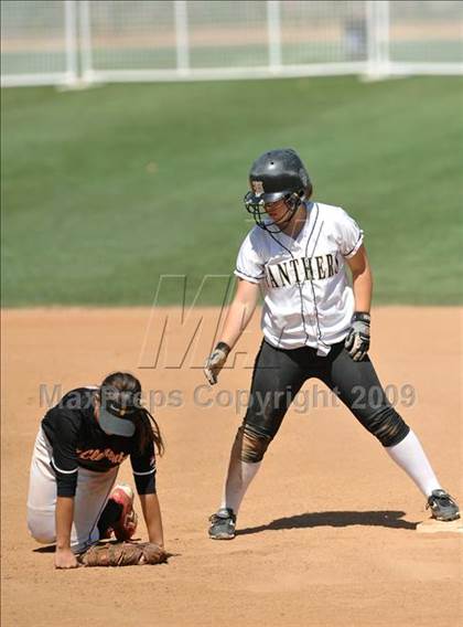 Thumbnail 2 in Palos Verdes Peninsula vs. San Clemente (Woodbridge Classic) photogallery.