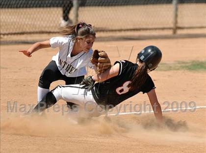 Thumbnail 3 in Palos Verdes Peninsula vs. San Clemente (Woodbridge Classic) photogallery.