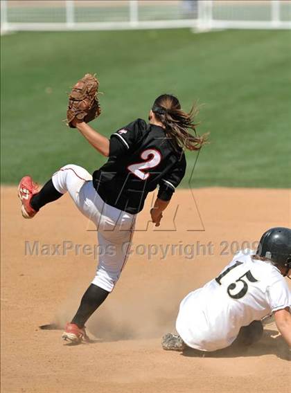 Thumbnail 2 in Palos Verdes Peninsula vs. San Clemente (Woodbridge Classic) photogallery.