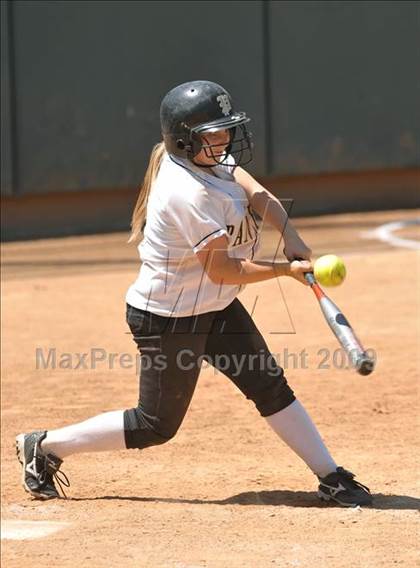 Thumbnail 2 in Palos Verdes Peninsula vs. San Clemente (Woodbridge Classic) photogallery.