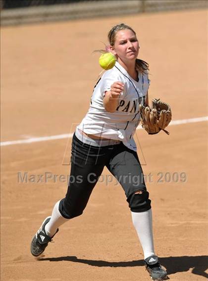 Thumbnail 1 in Palos Verdes Peninsula vs. San Clemente (Woodbridge Classic) photogallery.