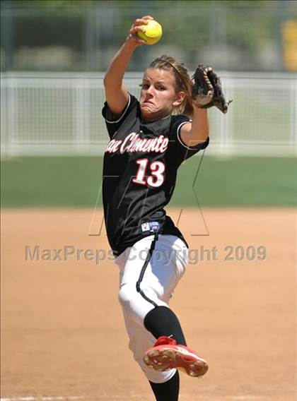 Thumbnail 3 in Palos Verdes Peninsula vs. San Clemente (Woodbridge Classic) photogallery.