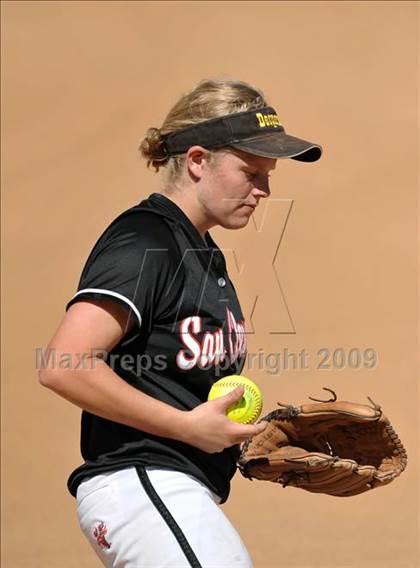 Thumbnail 2 in Palos Verdes Peninsula vs. San Clemente (Woodbridge Classic) photogallery.