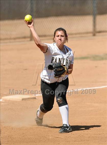 Thumbnail 3 in Palos Verdes Peninsula vs. San Clemente (Woodbridge Classic) photogallery.