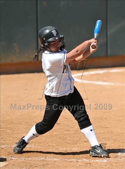 Thumbnail 3 in Palos Verdes Peninsula vs. San Clemente (Woodbridge Classic) photogallery.