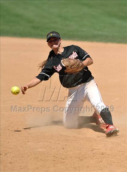 Thumbnail 3 in Palos Verdes Peninsula vs. San Clemente (Woodbridge Classic) photogallery.