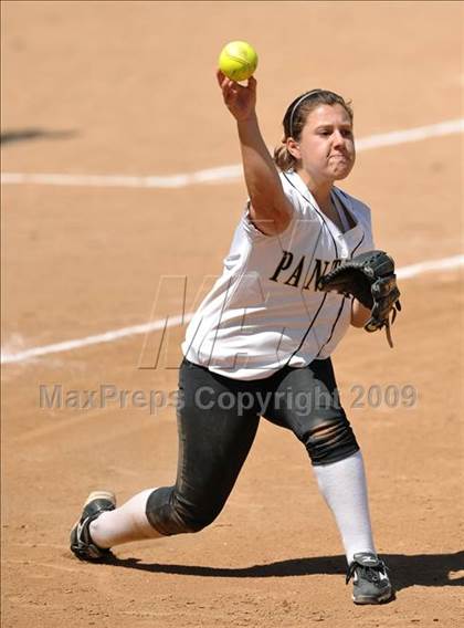 Thumbnail 2 in Palos Verdes Peninsula vs. San Clemente (Woodbridge Classic) photogallery.
