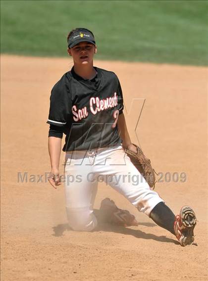 Thumbnail 2 in Palos Verdes Peninsula vs. San Clemente (Woodbridge Classic) photogallery.