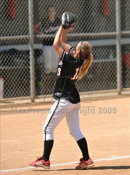 Thumbnail 2 in Palos Verdes Peninsula vs. San Clemente (Woodbridge Classic) photogallery.