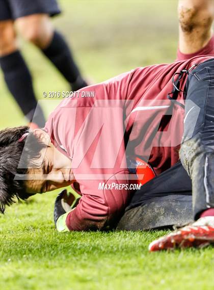 Thumbnail 1 in St. Francis vs Cristo Rey (Avaya High School Series) photogallery.