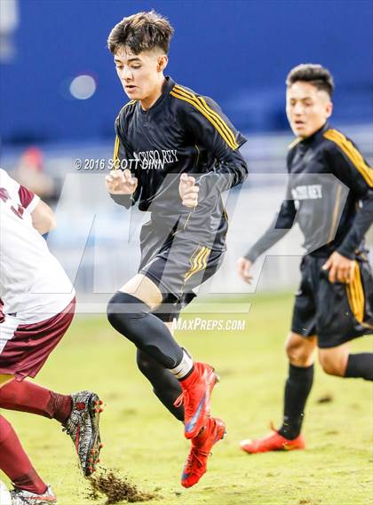 Thumbnail 2 in St. Francis vs Cristo Rey (Avaya High School Series) photogallery.